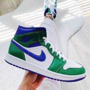 Nike air jordan 1 mid sneakers